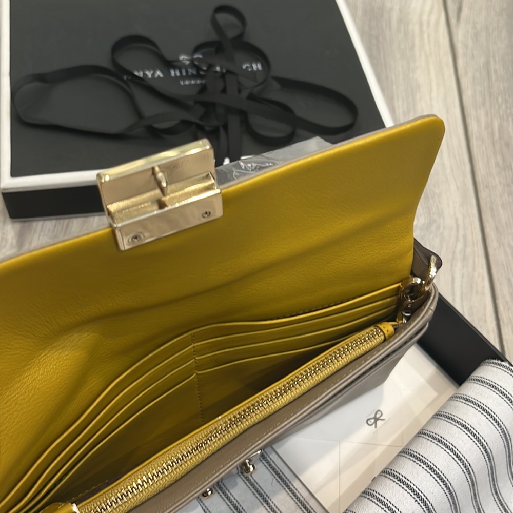 🍀New Authentic ANYA HINDMARCH - Picture 5 of 8